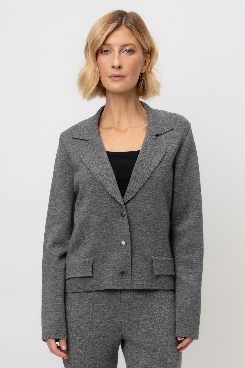 Жакеты, куртки женские для мам, артикул: ЕВ 30164/ш, цвет: темно-серый